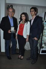 Amrita Puri at the unveiling of Guess and Gc watches best selling collection in Ellipses, Colaba, Mumbai on 9th Oct 2013 (9).JPG